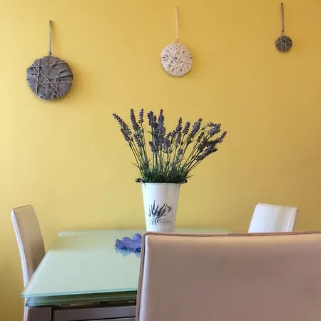 Riva Appartamento Neive